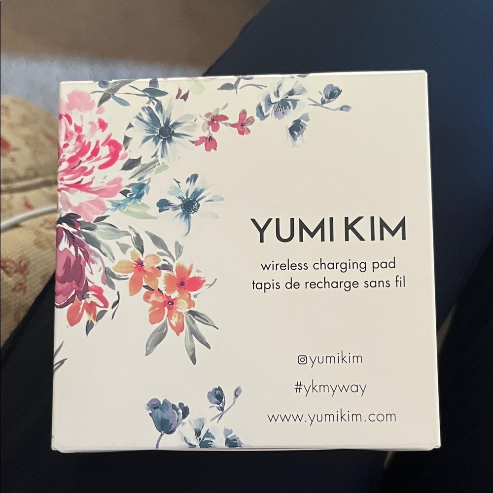 Yumi Kim Floral Wireless Charging Pad